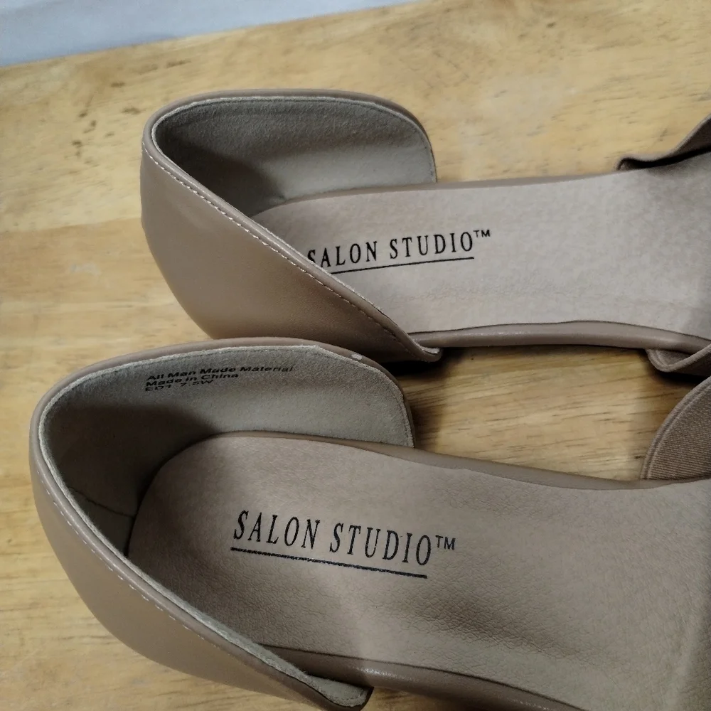 NWOT Salon Studio women's size 7.5w flats shoes